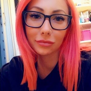 Meet your Posher, Angie